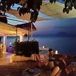 Taradella Hotel