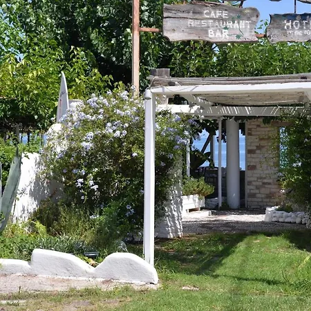 Отель Taradella 3*