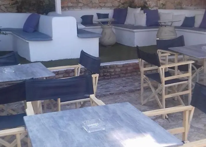 Отель Taradella 3*