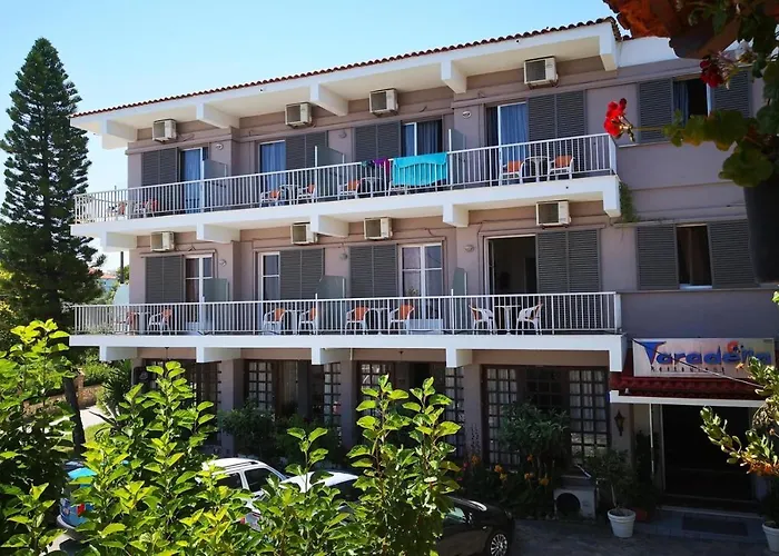 Отель Taradella Alissos